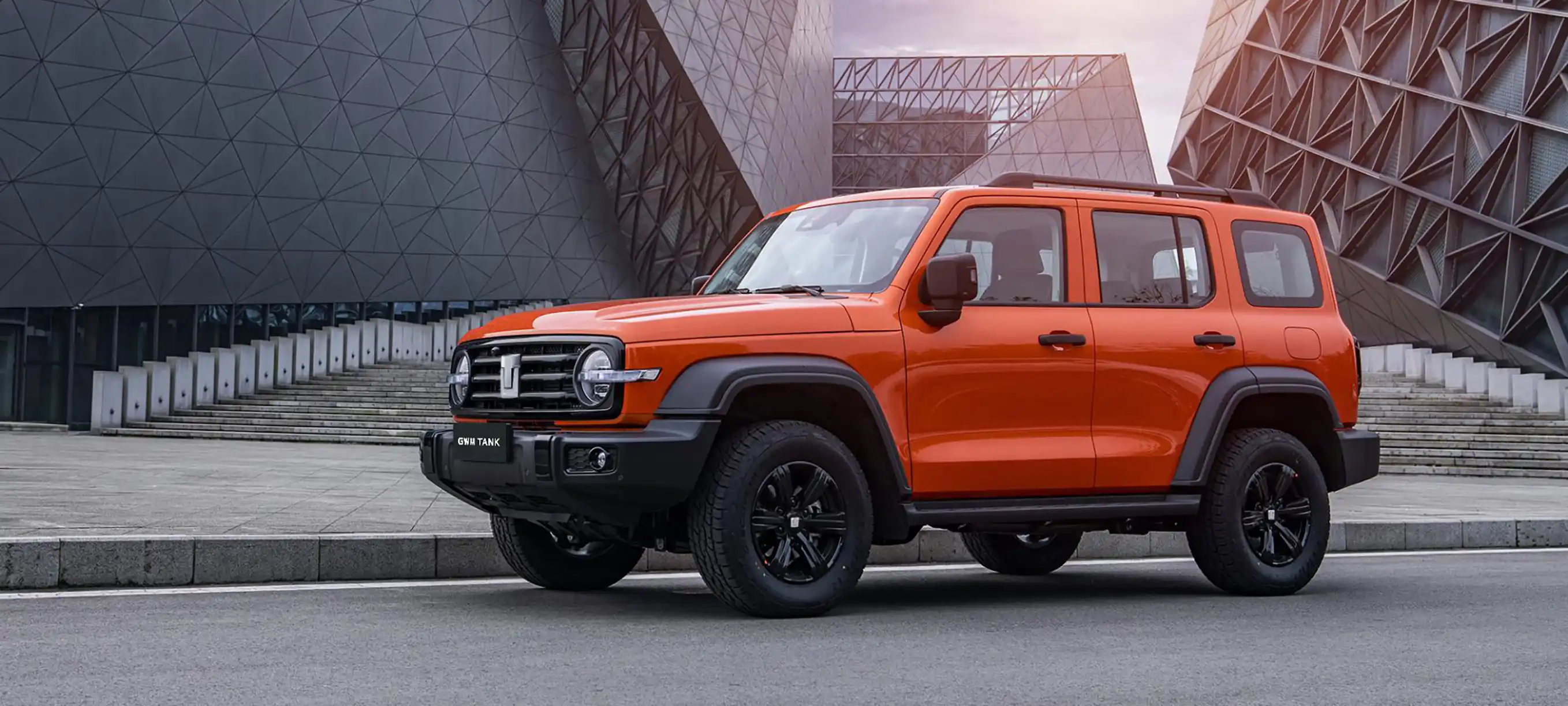 Autos 4X4 Poer y Tank: ¿por qué son ideales para aventuras?